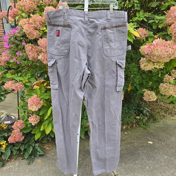 Wrangler Riggs Workwear Reinforced Carpenter Ripstop Grey Cargo Pants size 40L - Picture 3 of 16